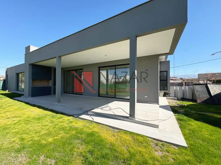 Casa en Venta en Godoy Cruz, Mendoza - USD 460.000 | Inmoup - 19