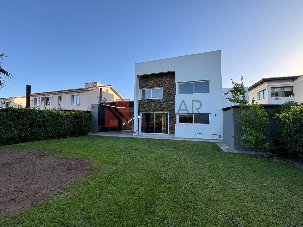 Casa en Alquiler en Godoy Cruz, Mendoza - USD 1.900 | Inmoup - 20